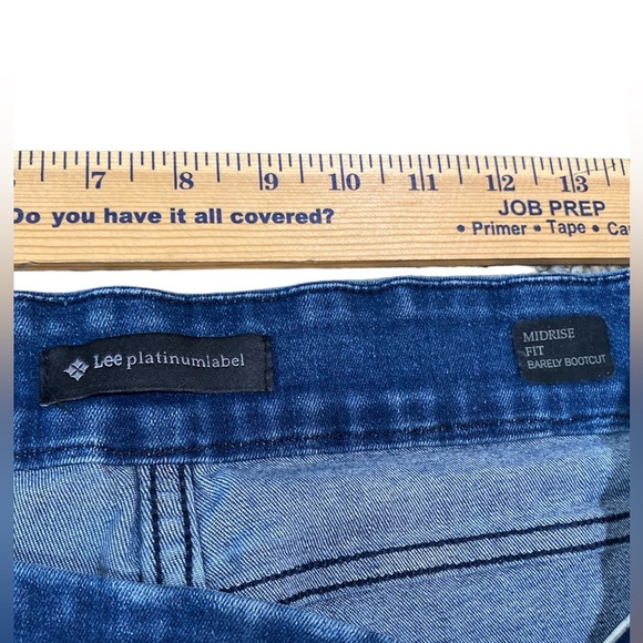 Ladies Lee Platinum Size 30x32 - Picture 5 of 8